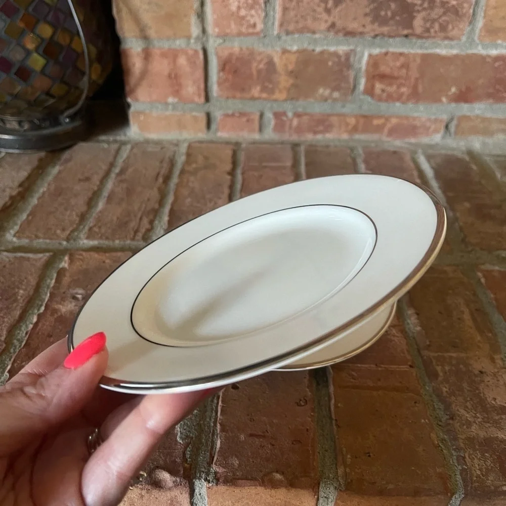 Vtg Royal Doulton English Fine Bone China Signet Bread Plates Set of 2